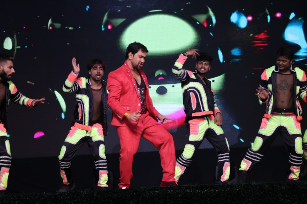 d03c9f51-7e4b-48a8-9455-d88ac81bc906