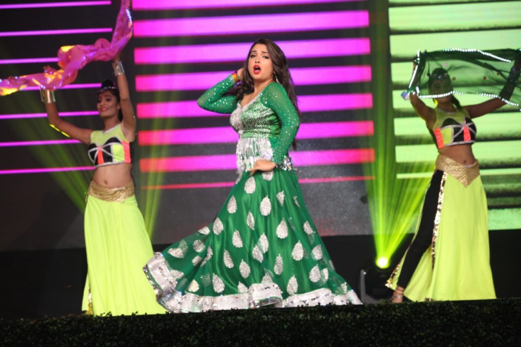 eac3f3d2-2bc3-4c3b-93e3-eccf1811816a