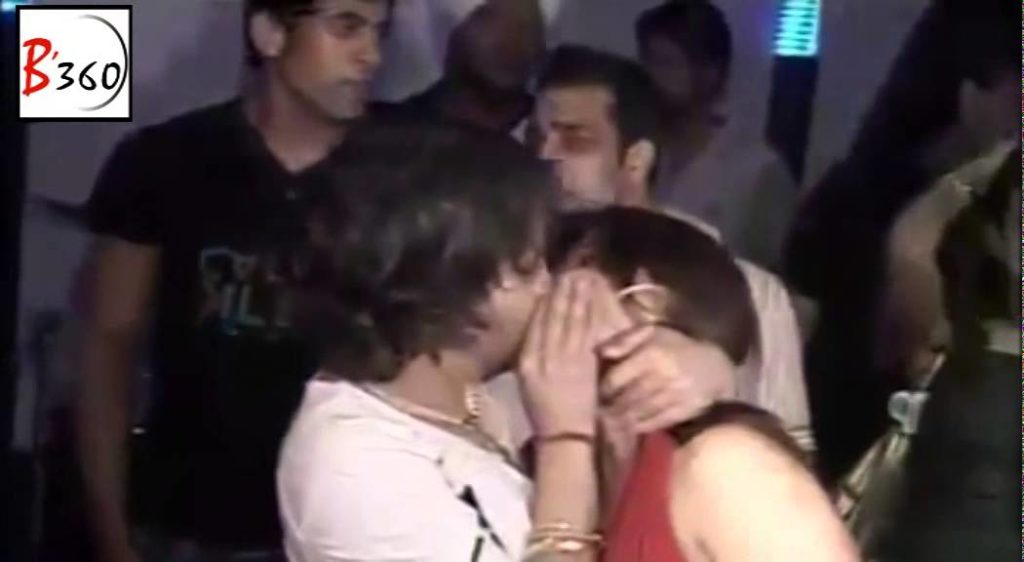 rakhi mika kiss